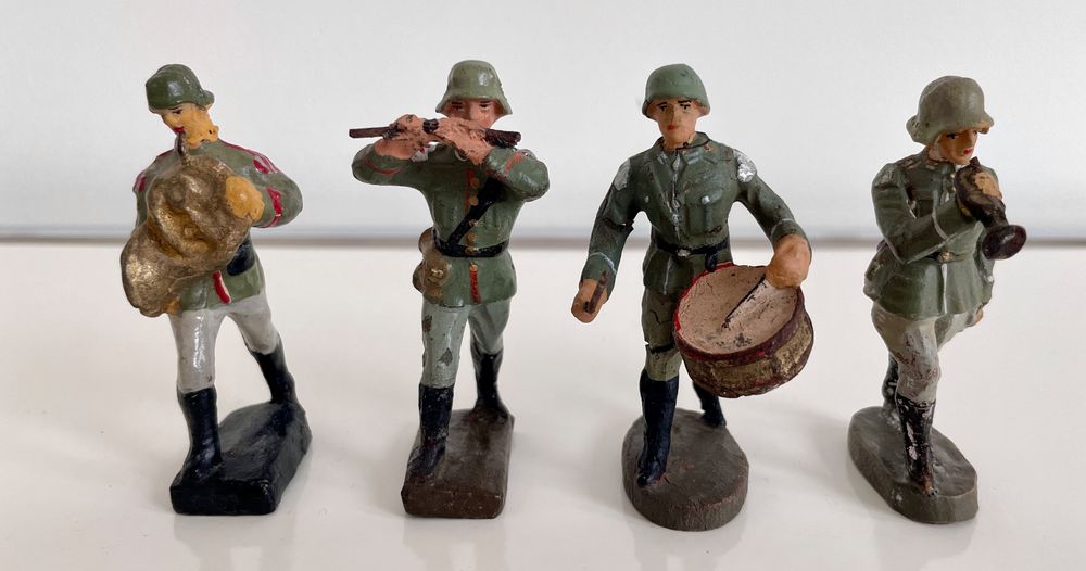 4x Spielzeugfiguren Elastolin Wehrmacht WWII 1