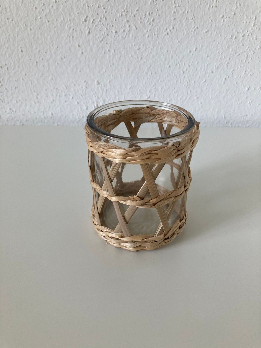 Altro in Decorazioni & Accessori: Support bougie en verre et paille décoratif – Usato da Biel/Bienne venduto da almercaa