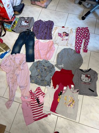 Kleiderpaket Grösse 98/104 16 Teile