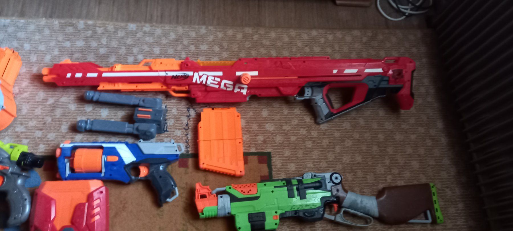 Nerf Giocattoli: Diverse Nerf Blaster. – Usato da Unterägeri venduto da ric_cmx2 1