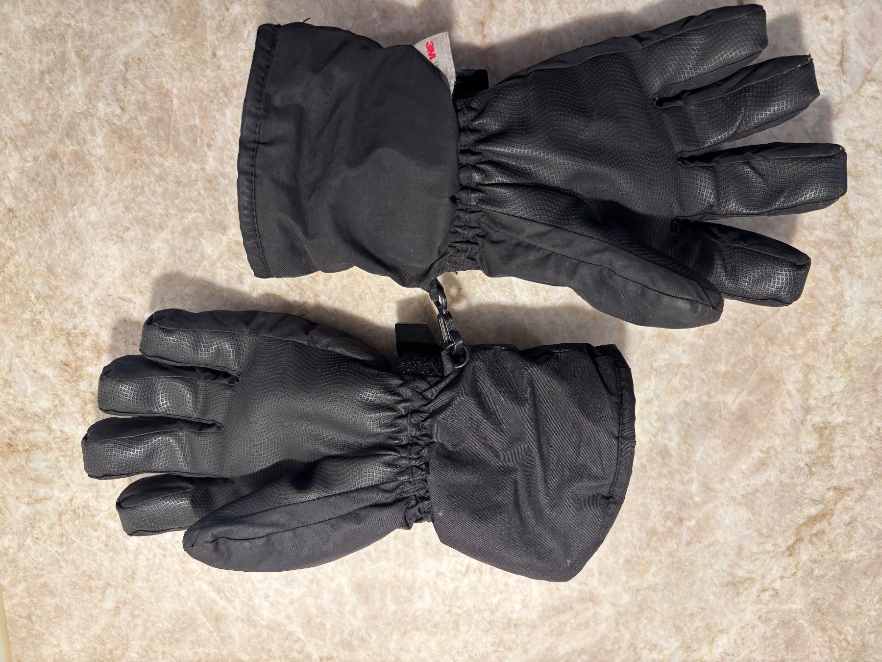 Sonstige Accessoires für Herren: Schwarze Winterhandschuhe, Thinsulate, 134-152, 3M, Top – Gebraucht aus Weissbad von FlickflauderY 1