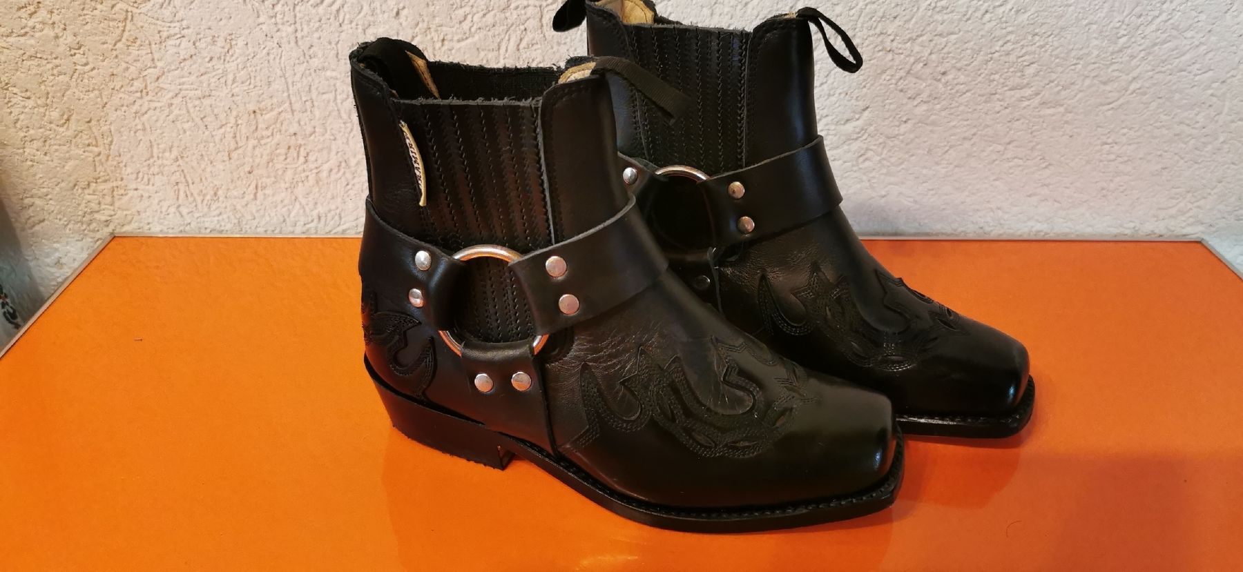 Scarpe da donna: RAMIREZ Lederstiefeletten Gr. 36  – Usato da St. Niklaus VS venduto da Distel60