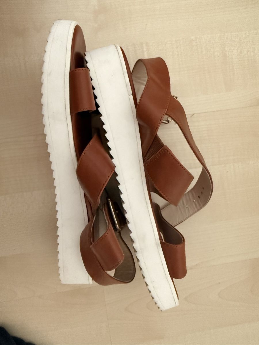 Navyboot Scarpe da donna: Navyboot Plateau-Sandalen Gr. 39 – Usato da Neerach venduto da lar_tkp2 3