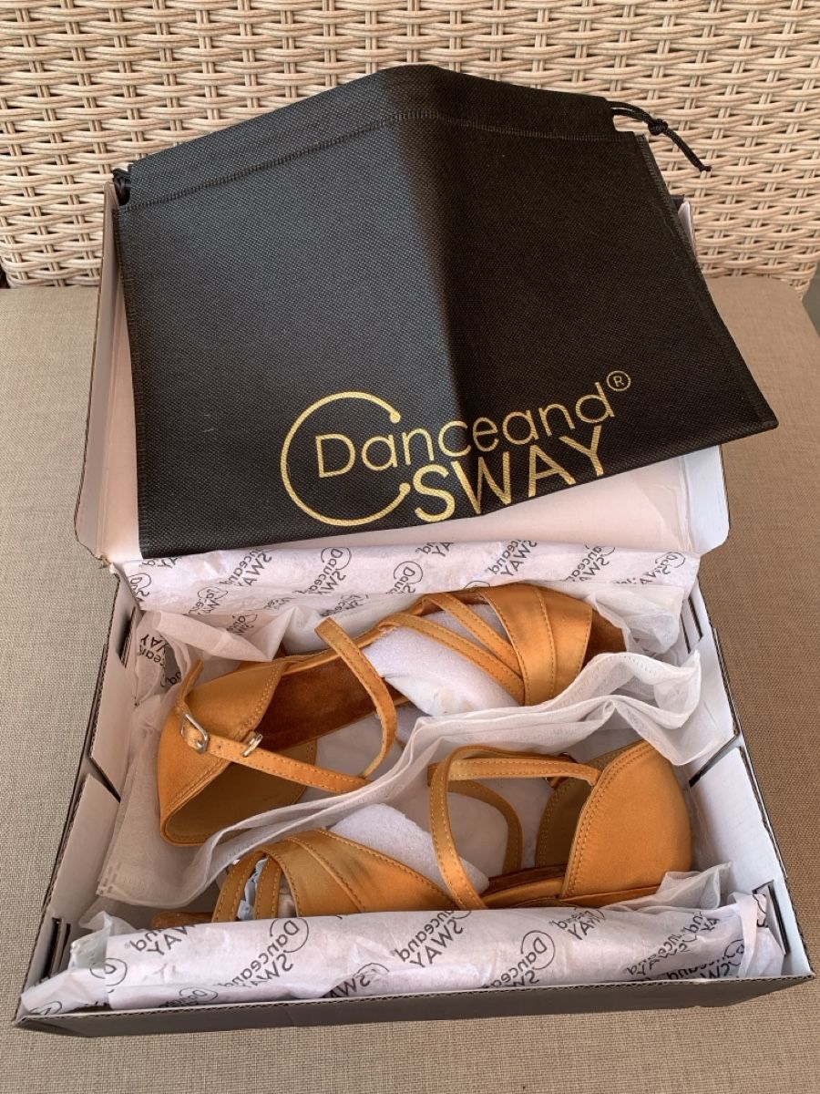 Scarpe da donna: Tanzschuhe Grösse 36.5/37.5 – Nuovo e nell'imballaggio originale da Hochdorf venduto da Blume007 6
