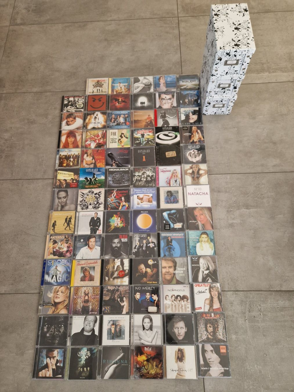 CD: CD Sammlung: Pop, Rock, Schlager – Usato da Dagmersellen venduto da ejord