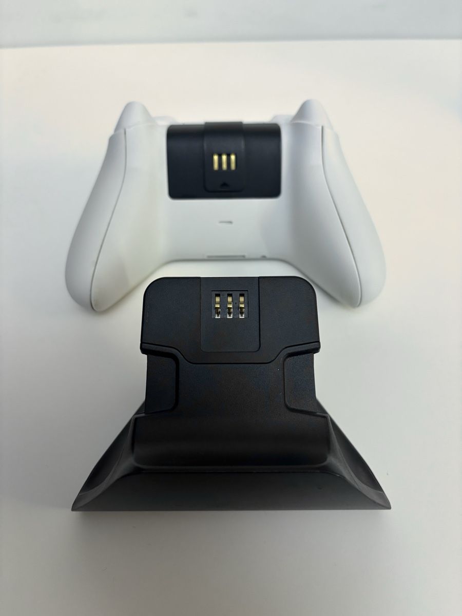 Microsoft Console: Xbox Series S 512GB + Headset + Controller & Ladestation – Usato da Lausanne venduto da dcl2013 1