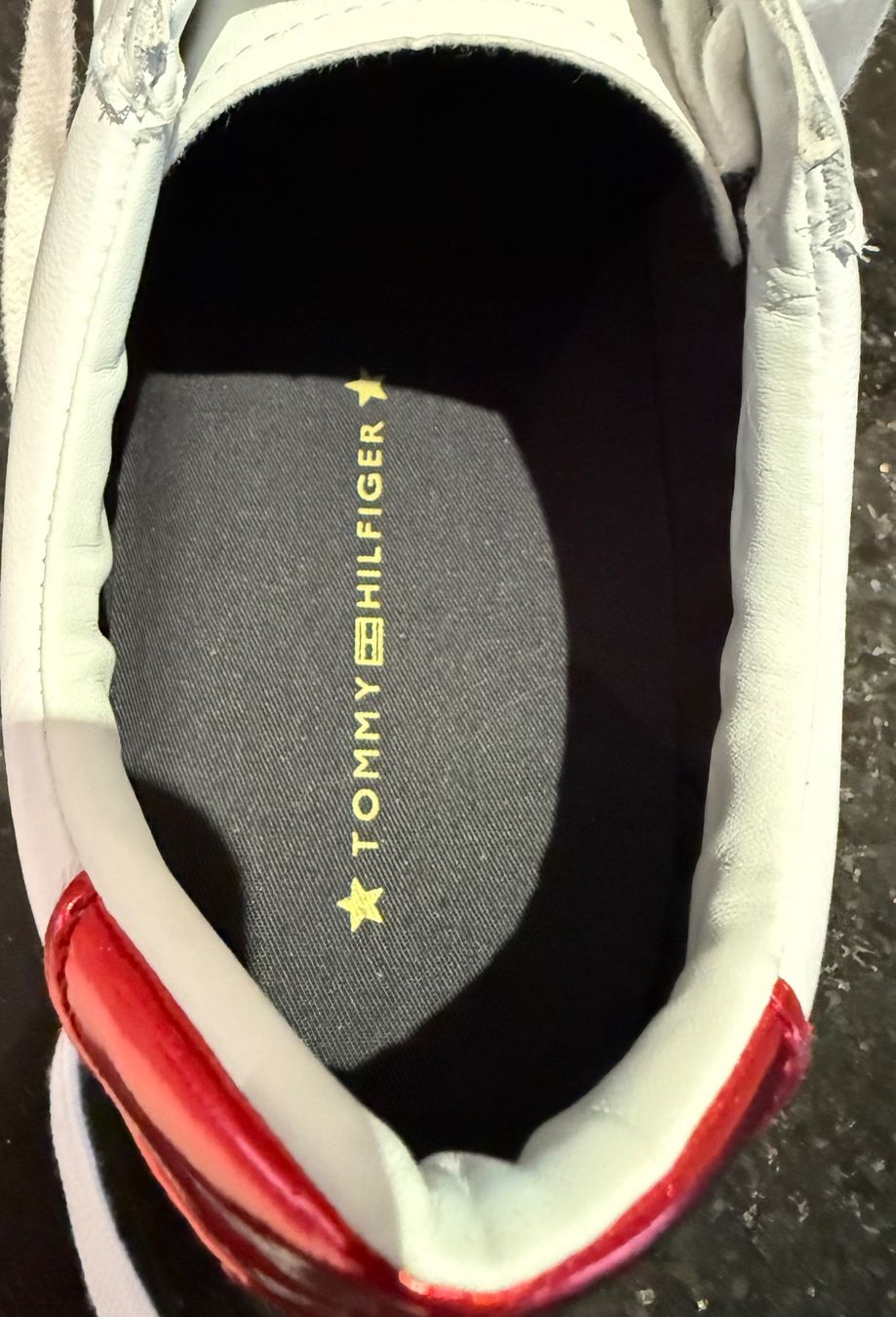 Tommy Hilfiger Scarpe da donna: Tommy Hilfiger, Essential, Sneaker low, Grösse 40 – Nuovo (secondo la descrizione) da Niederweningen venduto da baghirac 7