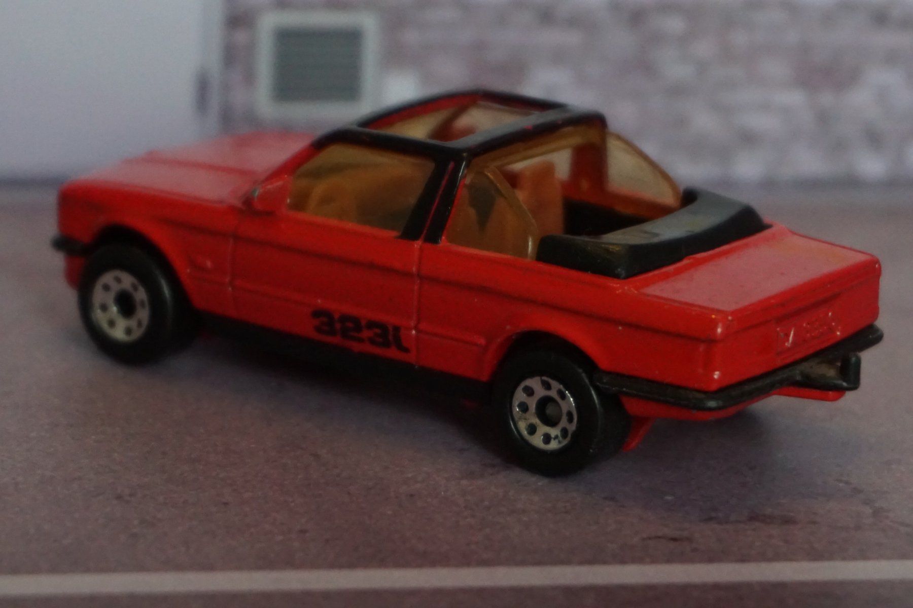 Matchbox Modellini d'auto: Matchbox BMW 323i Baur COOL !!!!!!!!!!!!!!!!!! – Usato da Reiden venduto da Doppeldecker69 1