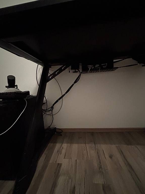 Tavoli: Ultradesk Space V2 – Usato da Ruggell venduto da knoedifisch 1
