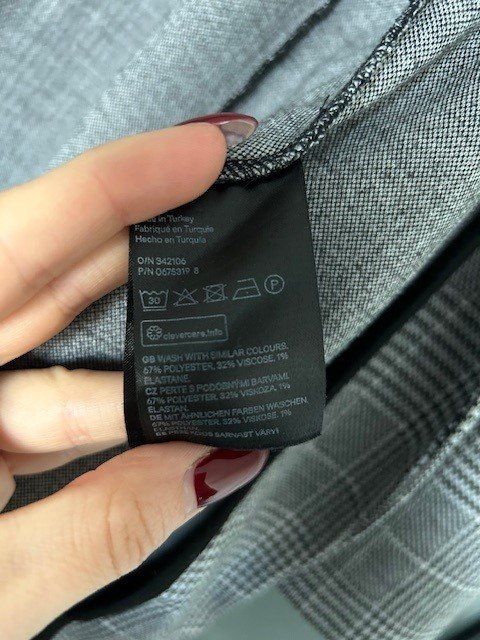 H&M Jacken: Caro Blazer in Grösse 34 von H&M – Gebraucht aus Rümlang von Jenni.21 2