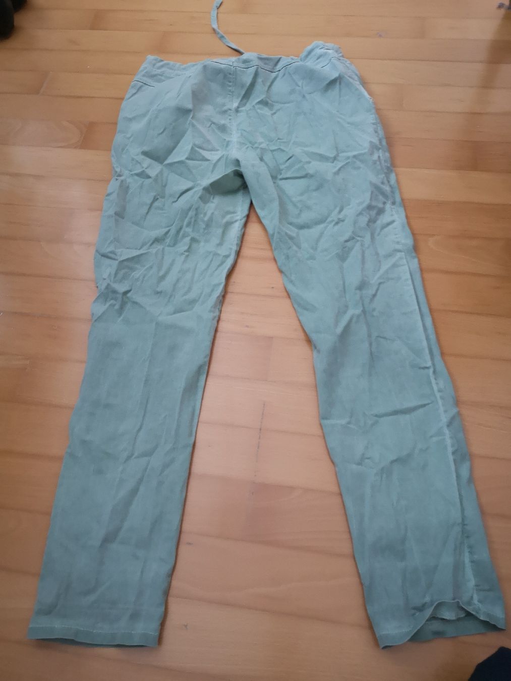 Pantaloni: Mintgrüne Sommer Stoffhose Gr. 38/40 – Usato da Sissach venduto da sasocla 1