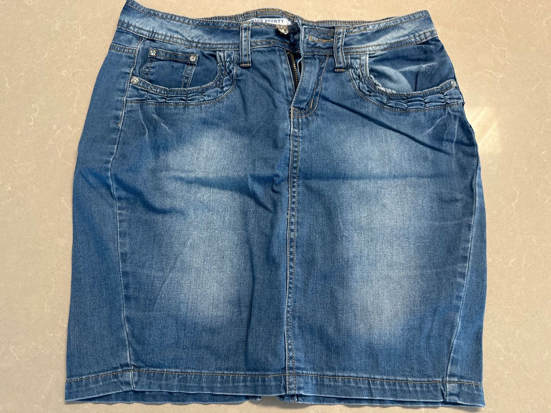 Gonne: Jeansrock Blau Gr. 38 stretchig – Usato da Weggis venduto da _GMA9 1