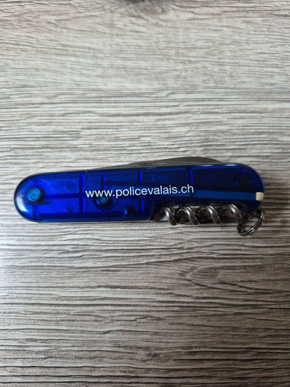 Victorinox Coltelli tascabile: Victorinox Sackmesser, Kantonspolizei Wallis – Nuovo (secondo la descrizione) da Regensdorf venduto da schmidi1964 1