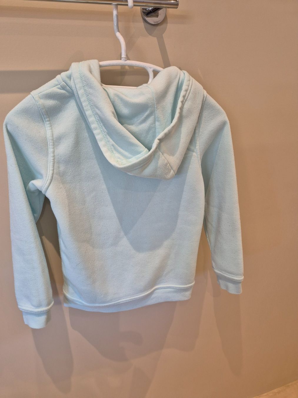 Pulls et sweat-shirts: Kapuzenpulli mintgrün, Gr. 134/140 – D'occasion à Dietikon par grafad 1