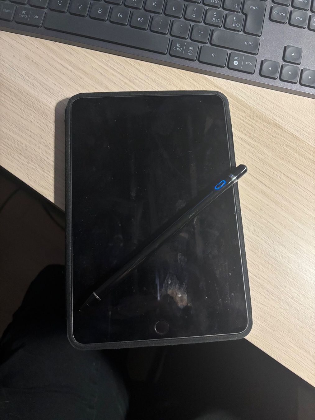 Apple Tablet PC: Apple iPad Mini 4 - Gris, Bon état – Usato da Kerzers venduto da pt_renato93 1