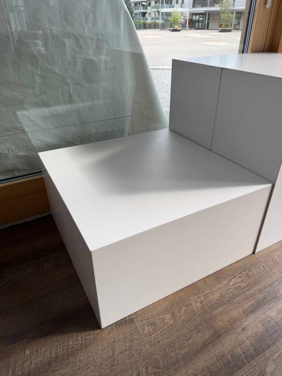 Altro in Decorazioni & Accessori: 3 Ausstellpodeste à 70x70x35 cm – Usato da Egg b. Zürich venduto da uniq2021 1