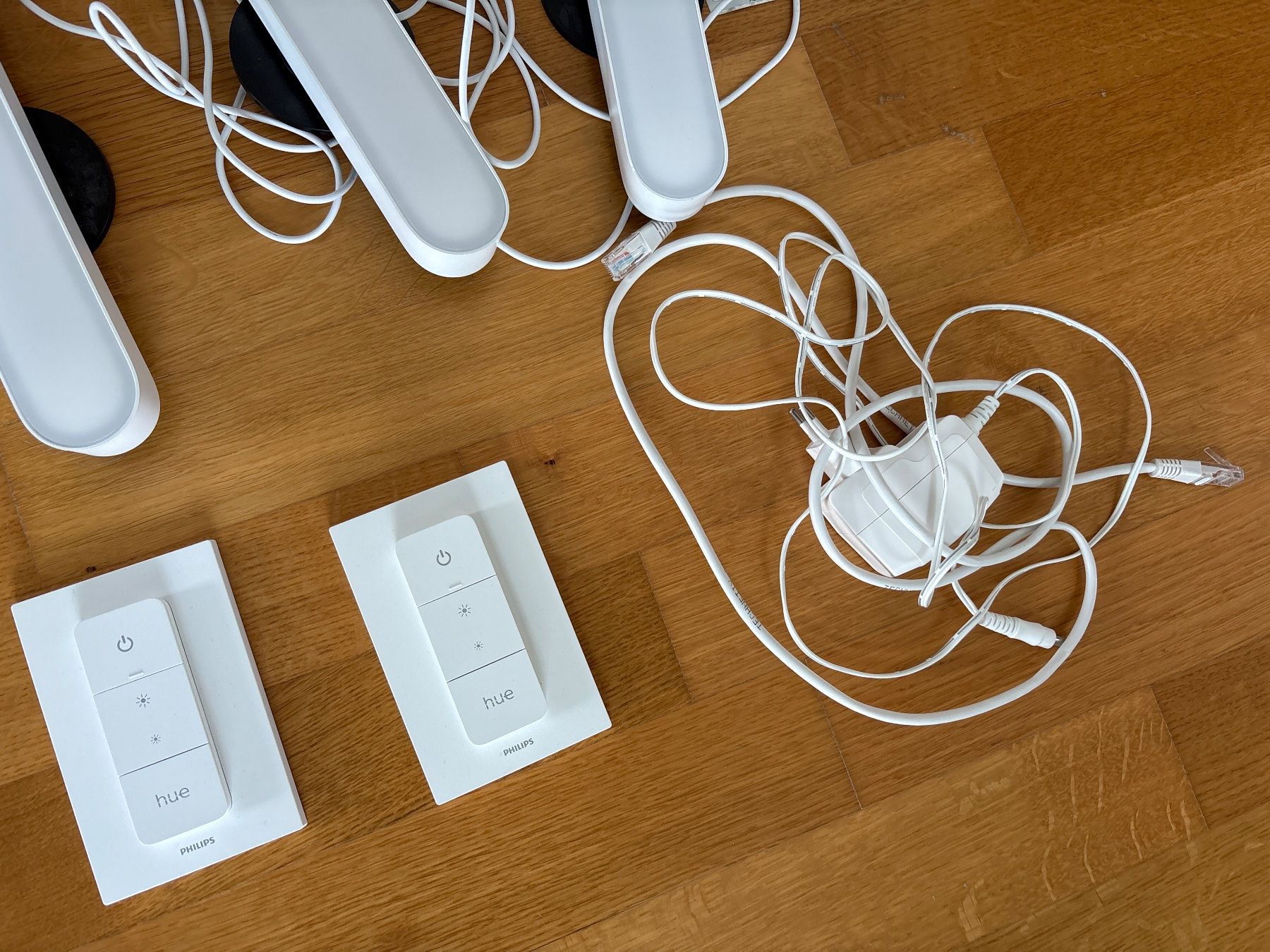 Philips Lampen: Philips Hue Play mit Dimmschalter und Bridge – Gebraucht aus Sisseln AG von Biolino 2