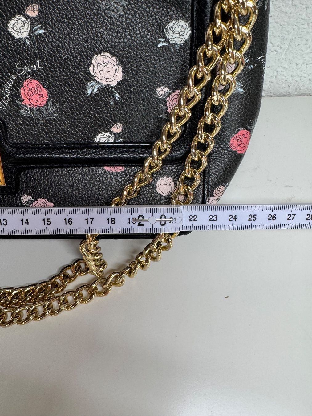 Victoria's Secret Borse da donna: Handtasche von Victoria Secret – Usato da Grosswangen venduto da shoes.bags.and.co 1