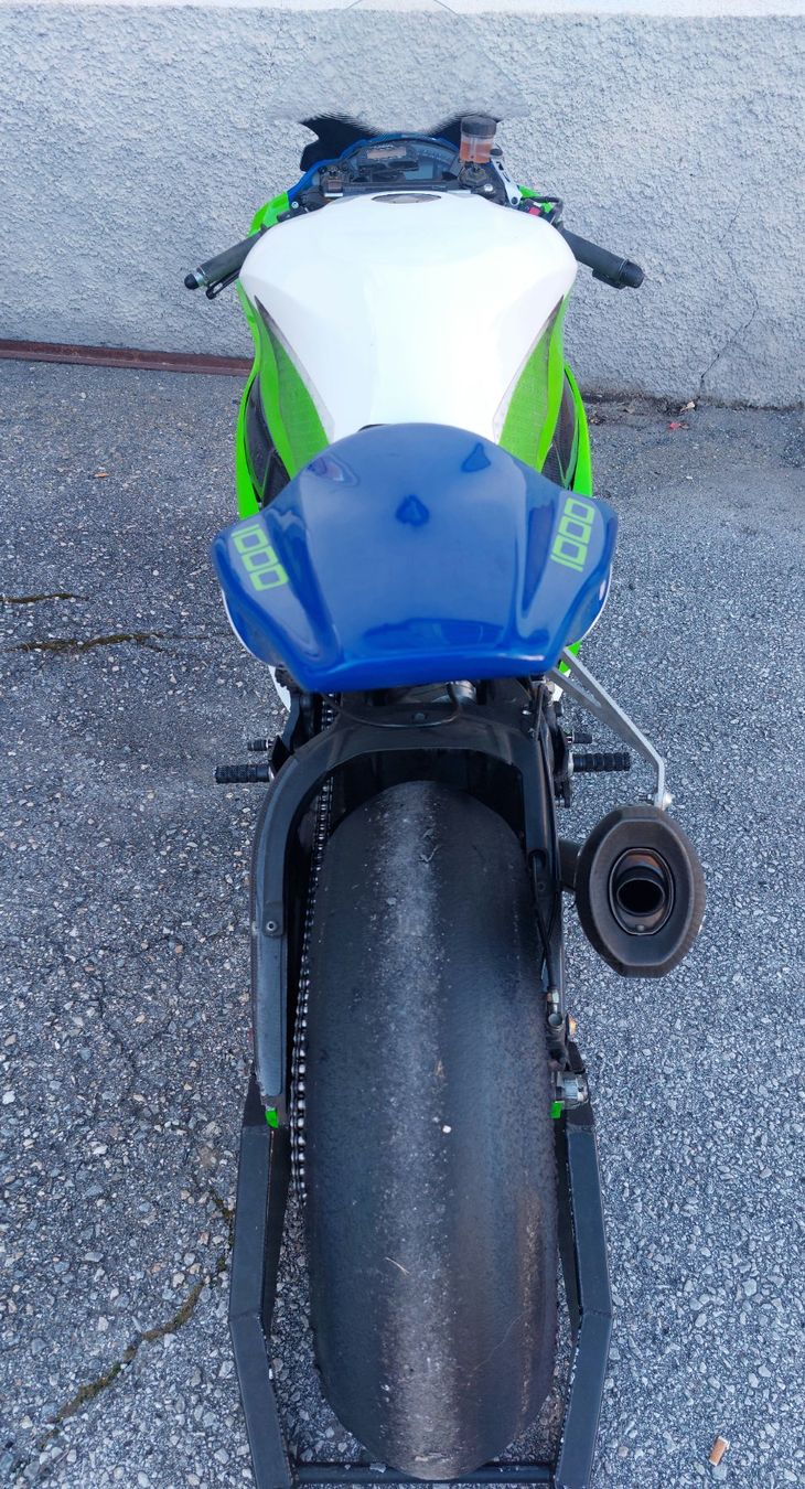 Kawasaki Strada: Kawasaki ZX10-R circuit – Usato da Chandolin prés Savièse venduto da superden 3