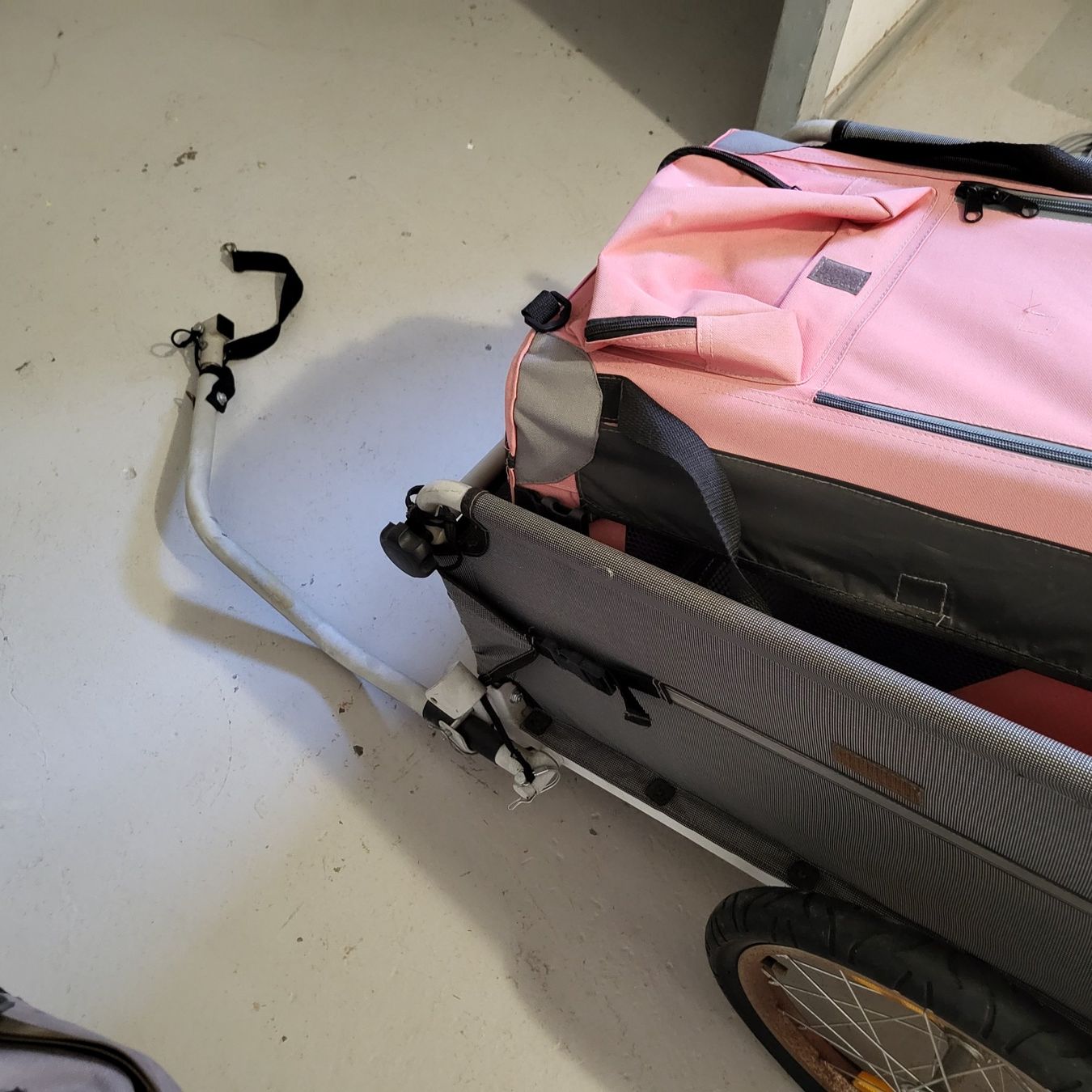 Remorques: Veloanhänger – D'occasion à Lostorf par Benidomi1 1