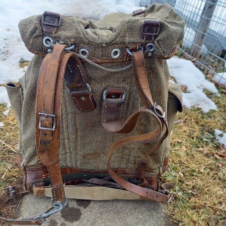 Alter Waffenläufer-Rucksack, stark gebraucht