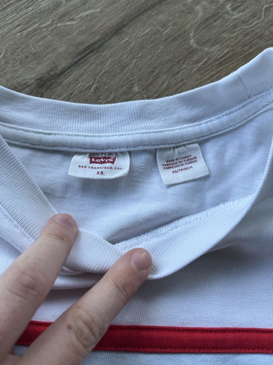 Levi's T-shirt: Levi‘s T Shirt – Usato da Zuzwil SG venduto da dieschnellemichelle 2