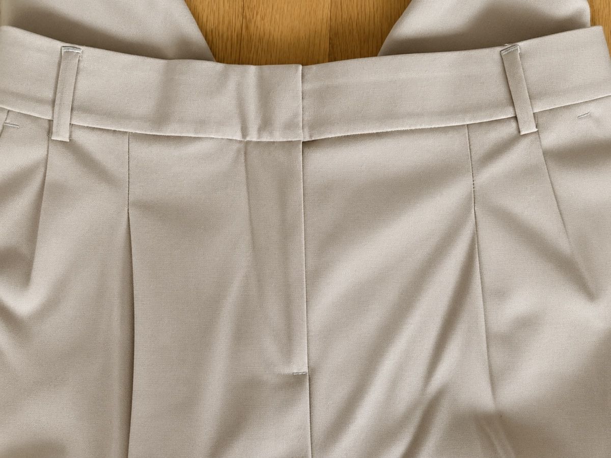 Opus Pantaloni: Stoffhose beige Grösse 38 – Usato da Zürich venduto da krisiquak12 2