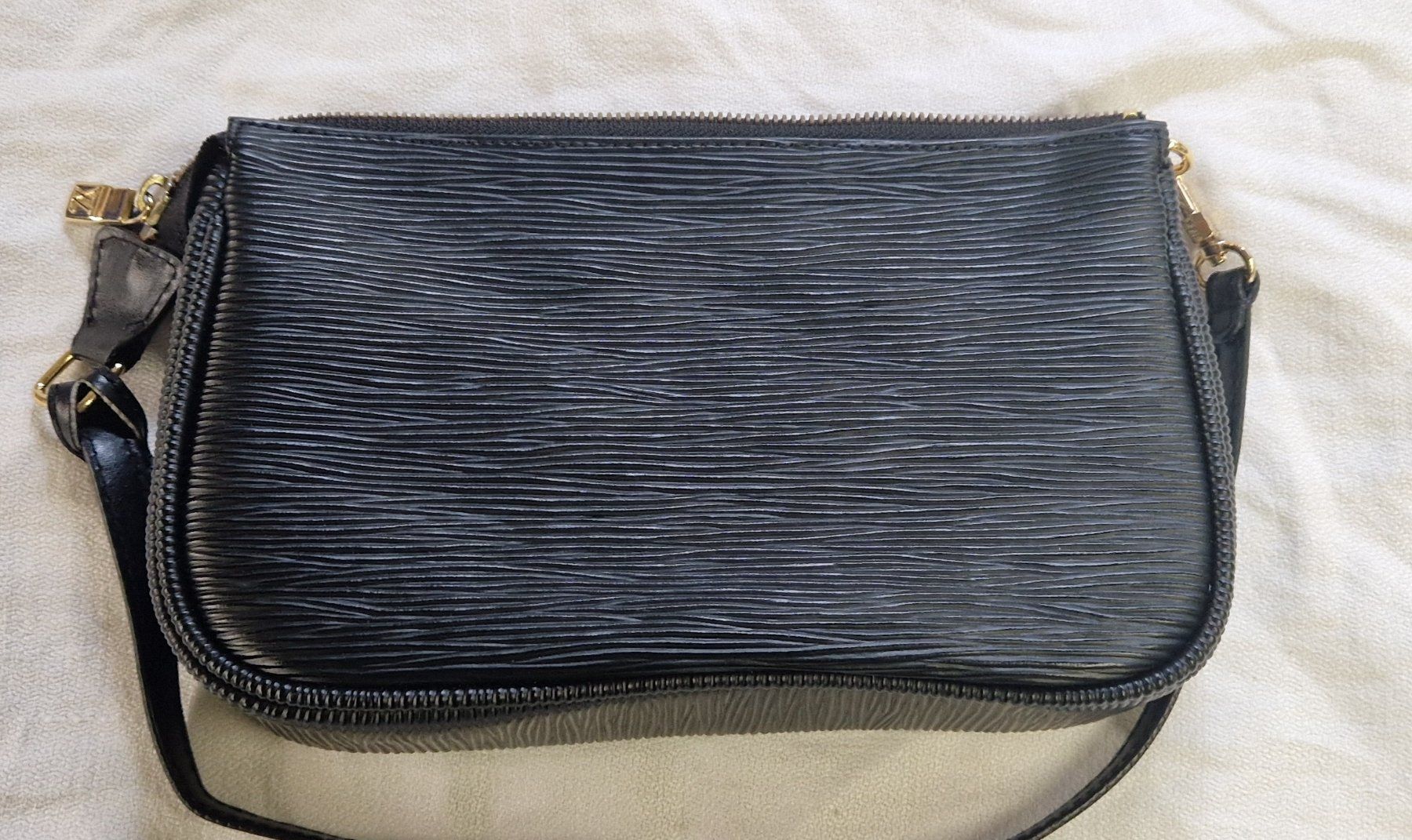 Louis Vuitton Taschen für Damen: LOUIS VITTON POCHETTE – Gebraucht aus Bilten von Mic2022 6
