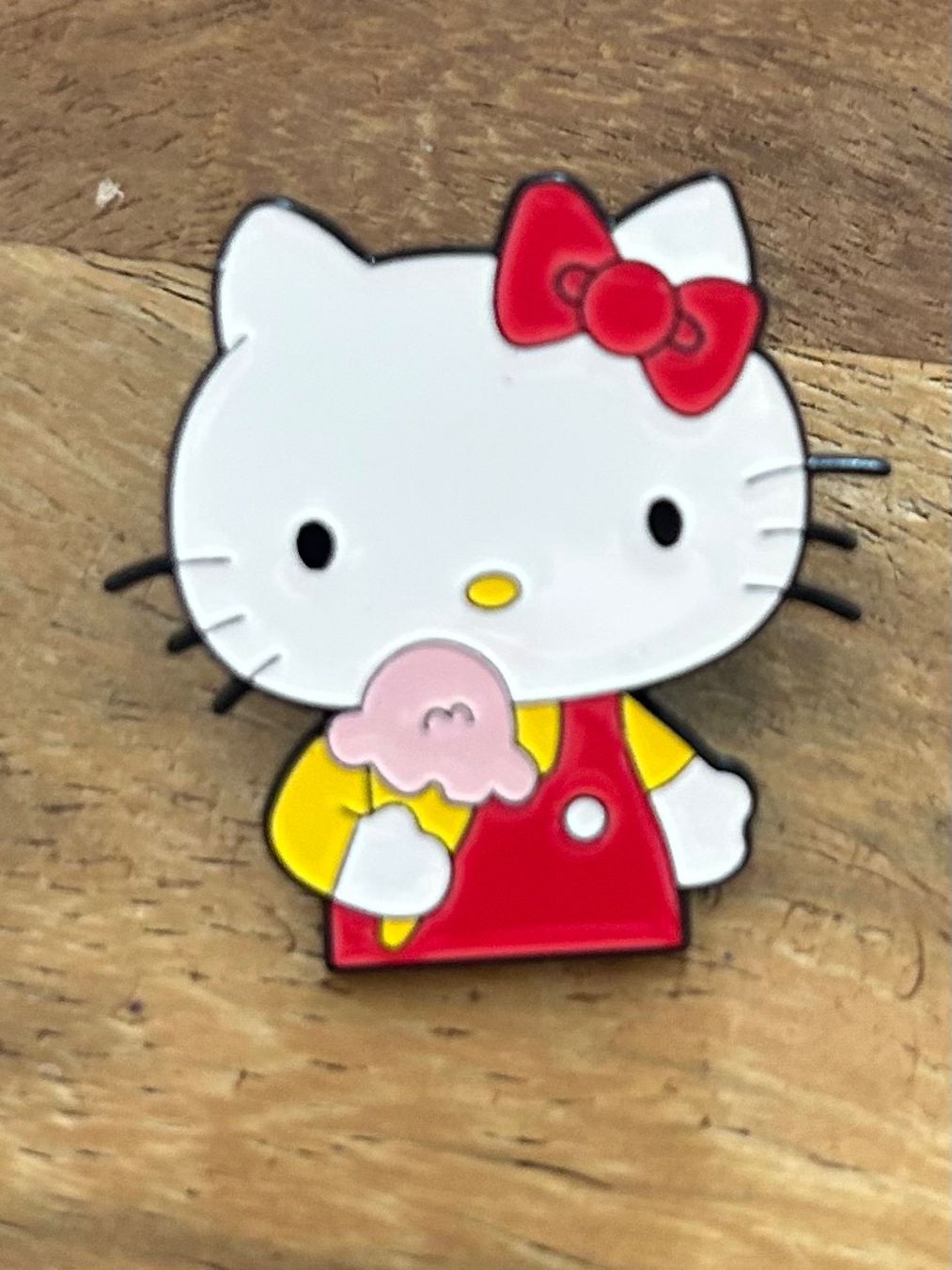 Placchette & Badge: Pin Hello Kitty – Nuovo e nell'imballaggio originale da Geneve venduto da vane267