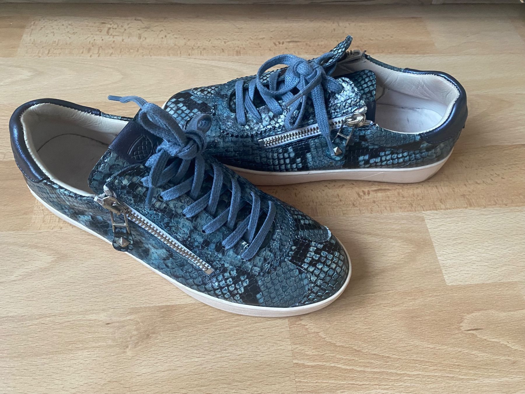 Navyboot Scarpe da donna: NAVYBOOT Echtleder Sneaker – Usato da Besazio venduto da lionheart63