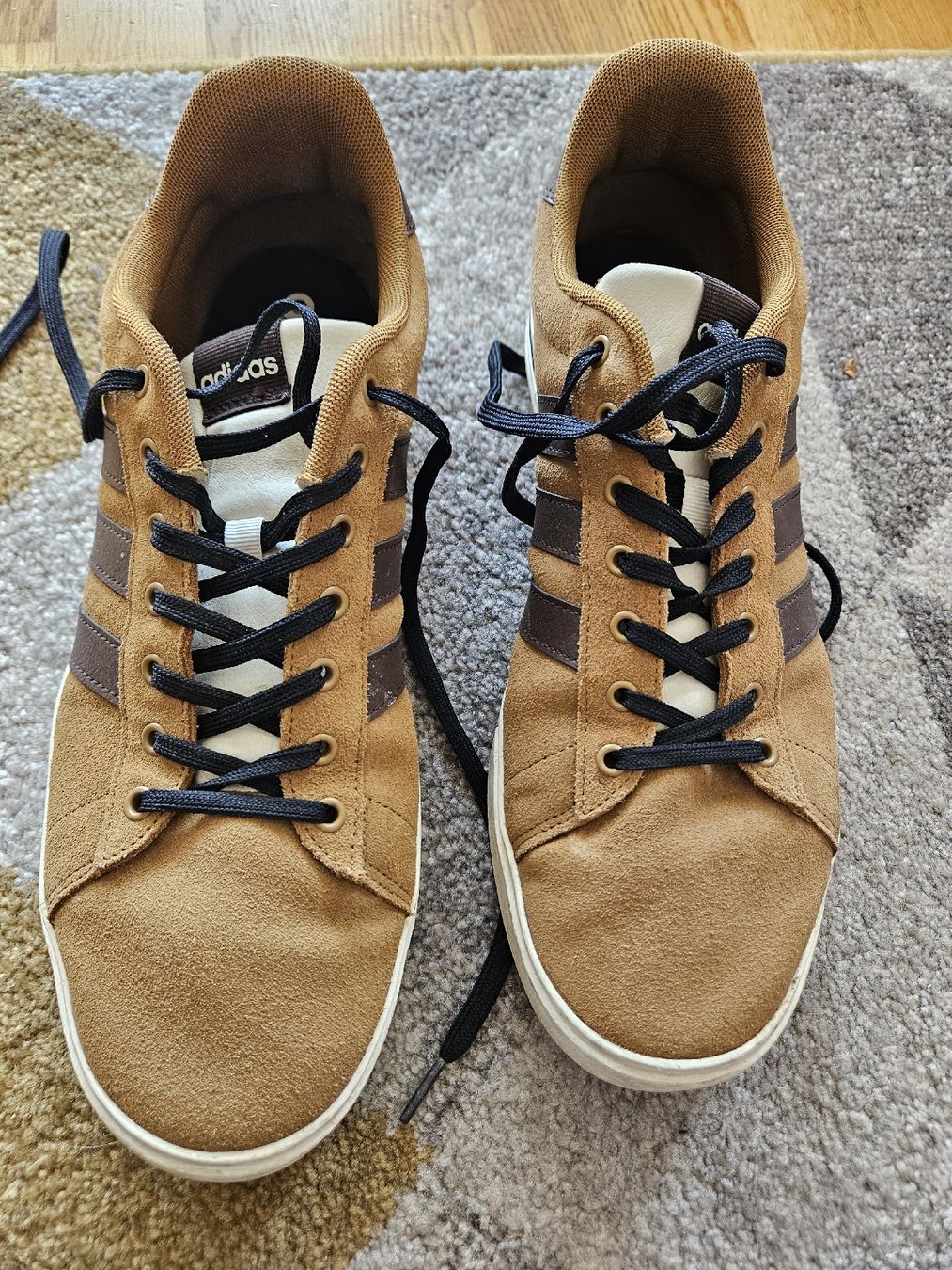 Adidas Herrenschuhe: Adidas Turnschuhe 47 1/2 – Gebraucht aus Gossau SG von Lina_0 1