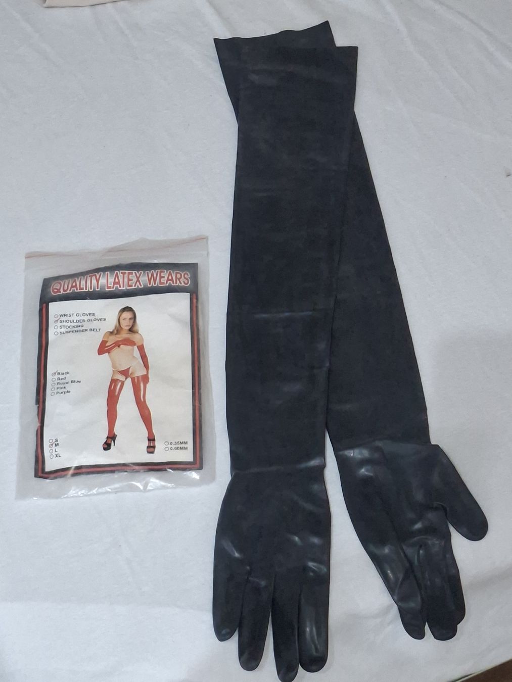 Guanti & manicotti: Schwarze Gummihandschuhe lang Grösse M neu – Usato da Glattbrugg venduto da cub_w7l8 1