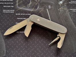 Victorinox Electrician, W3rktrieb Titan-Schalen