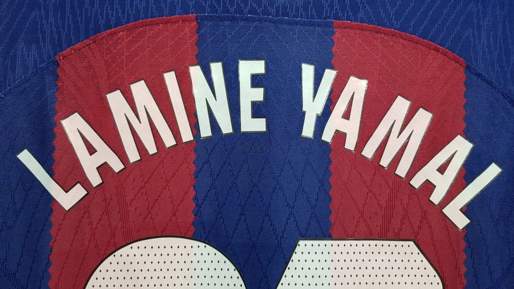 Lamine Yamal - FC Barcelona Home Spieler Trikot - Signiert | Kaufen auf