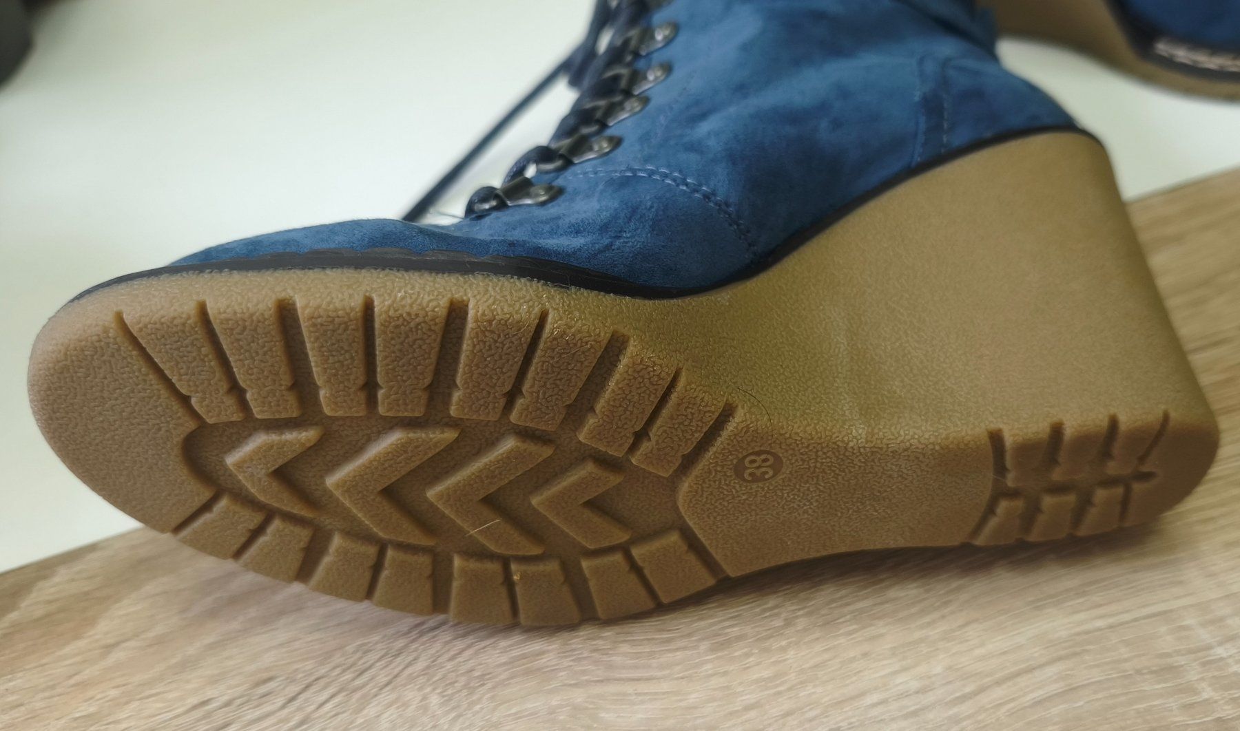 Damenschuhe: MAGNIFIQUES BOTTINES – Neu (gemäss Beschreibung) aus Mervelier von ZORHA 3