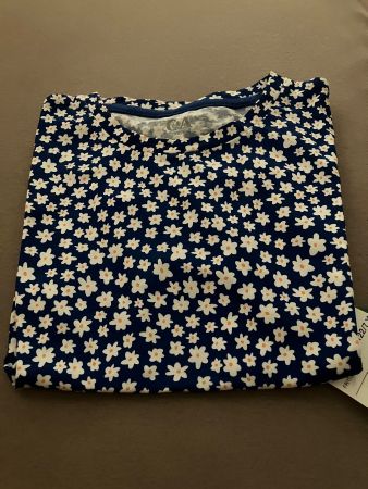 Neues Kinder Shirt blau mit weissen Blümchen, C&A, Gr. 122