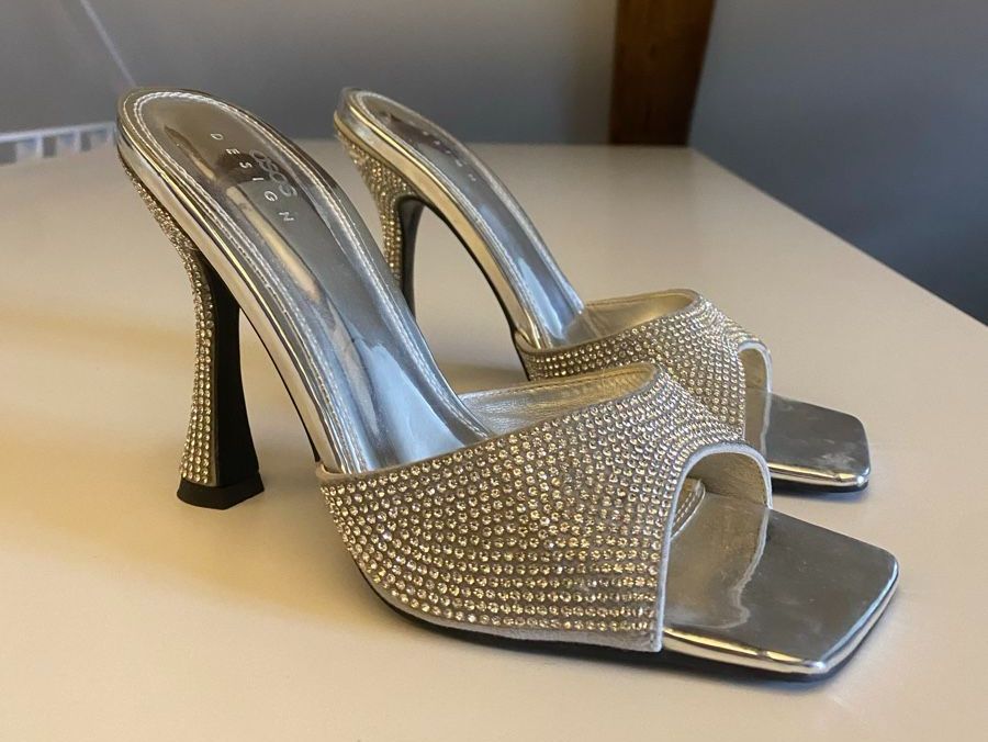 Asos Scarpe da donna: Asos Design High Heels Silber, Gr. 37 – Usato da Kreuzlingen venduto da MeinKleinesAtelier 1