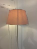 Stehlampe dimmbar