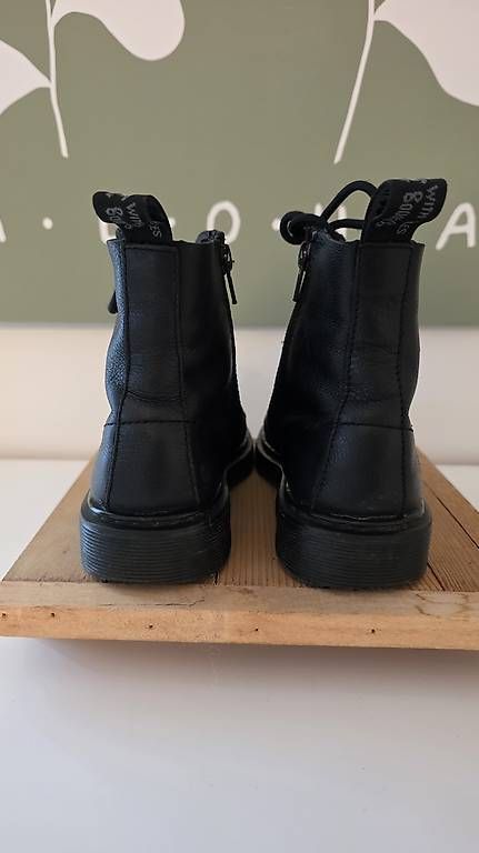 Herrenschuhe: DR. MARTENS Grösse 33 – Gebraucht aus Steinhausen von Na18 2