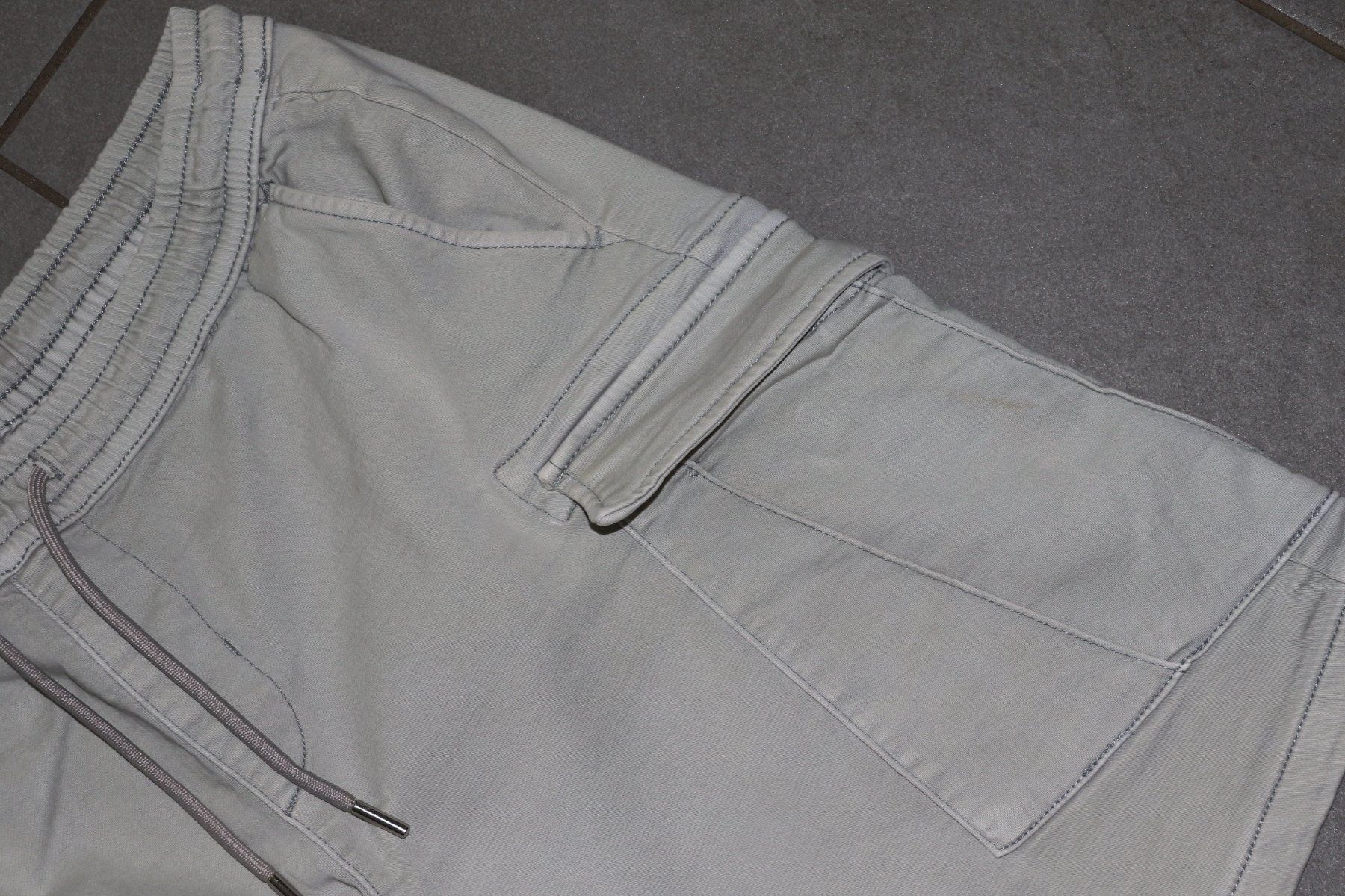 Pantaloni: Herren Jeansshorts Gr.M – Usato da Oberwil-Lieli venduto da Svetlana28 1
