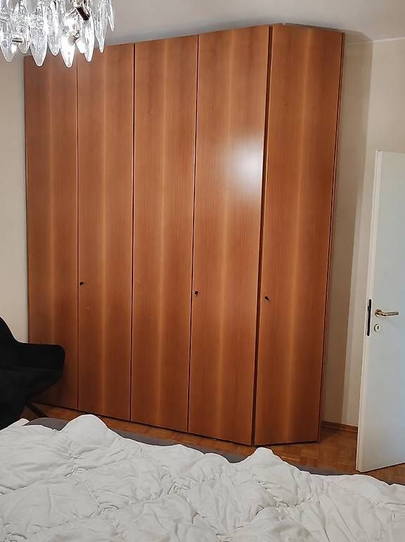 Armadi: Grande e confortevole ARMADIO GRATIS – Usato da Lugano venduto da byleonardo 3