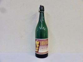 alte Flasche BON-UVA TRAUBENSAFT 0.W.G. WÄDENSWIL