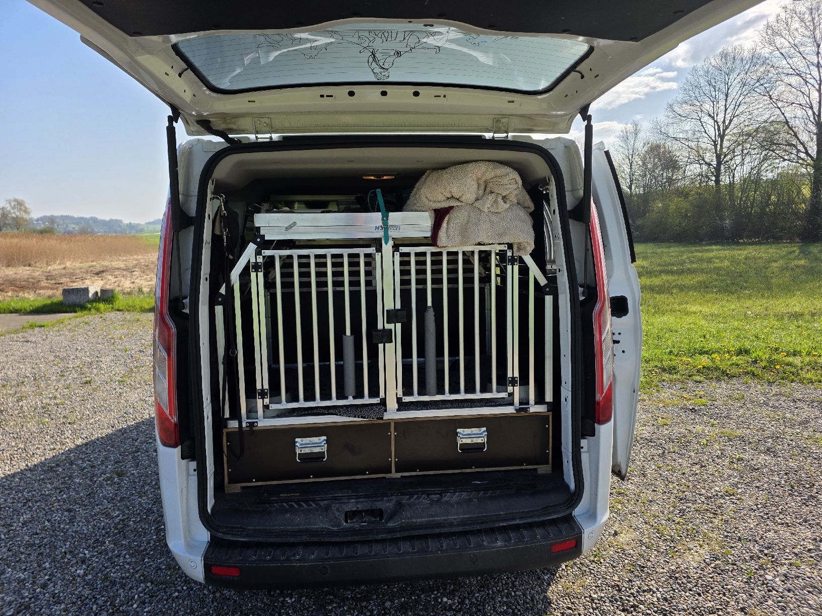 Ford Veicoli commerciali: Ford Transit Custom 9-Plätzer mit Boxen – Usato da Sonterswil venduto da ZuendAlma 3