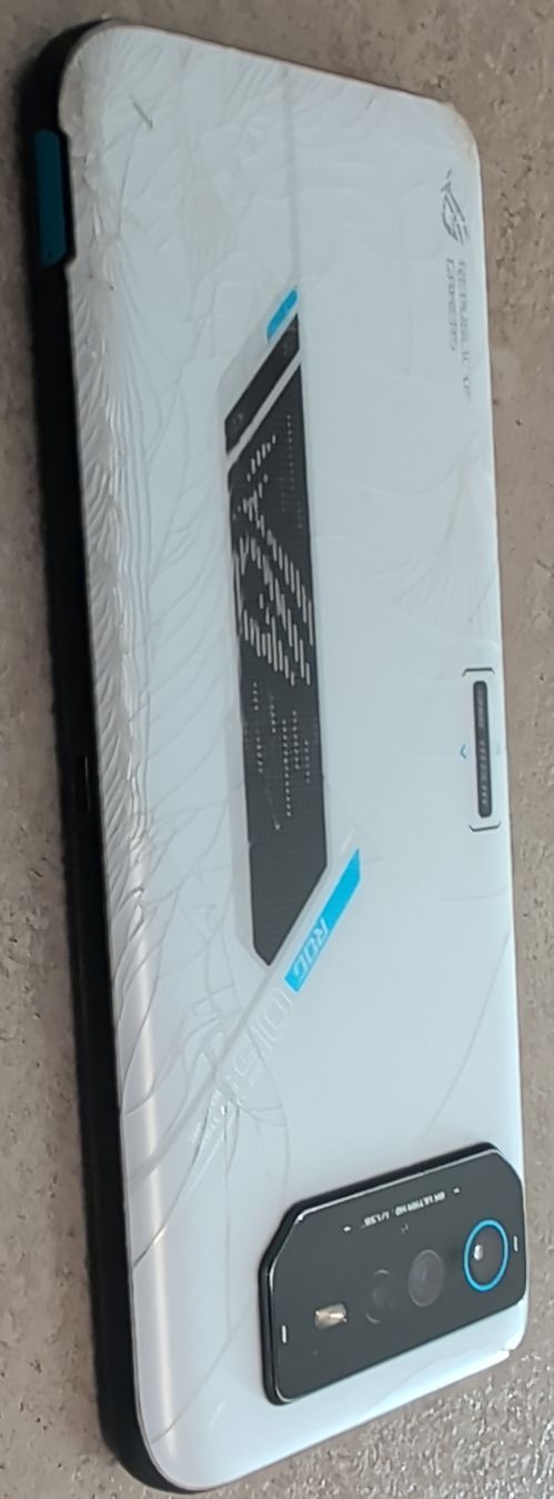 Asus Handys / Smartphones: ASUS ROG Phone 6 weiss – Gebraucht aus Kestenholz von Rschulze 1