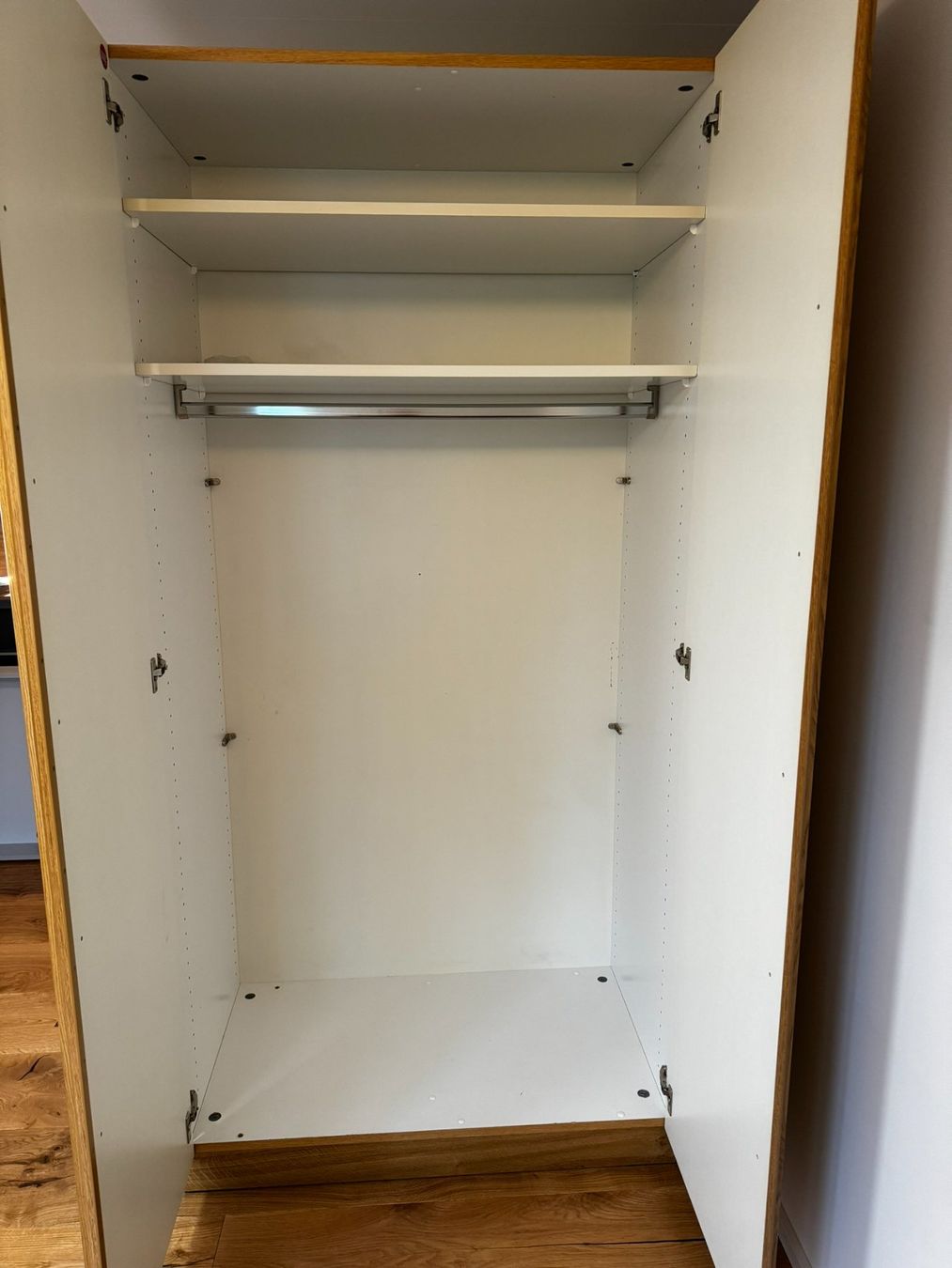 Armadi: Kleiderschrank 2-Türig – Usato da Bad Zurzach venduto da Shine10 1