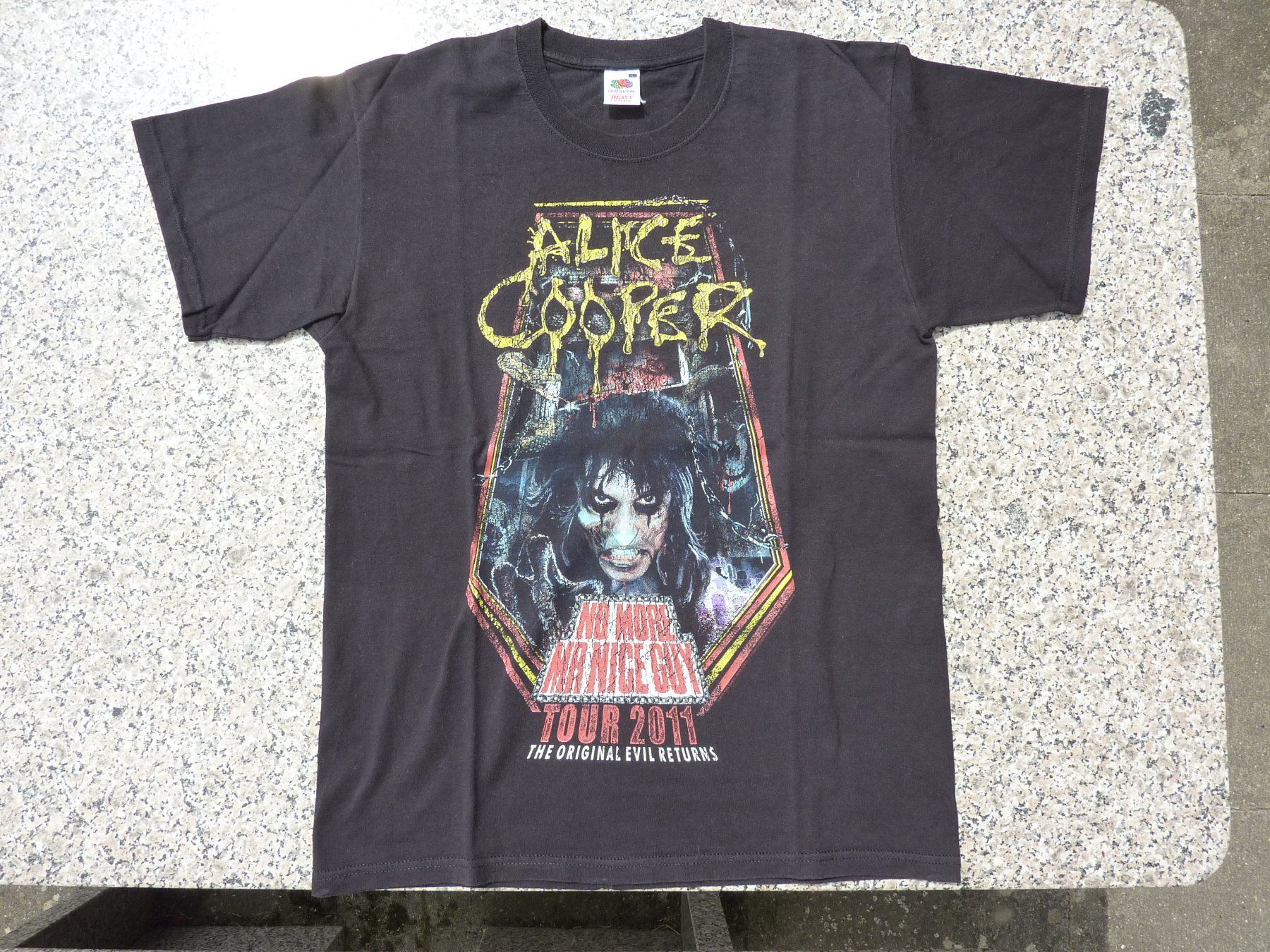 T-shirts: Alice Cooper 2011 Tour official shirt – D'occasion à Enges par Robinson06