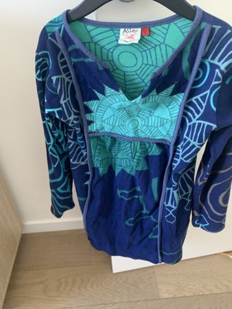 Robe manches longues taille 6-8 ans 128
