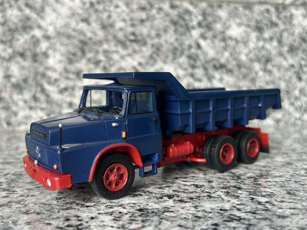 Modellbausätze & Standmodelle: Henschel , 1:50 – Gebraucht aus Horw von Tigercat635