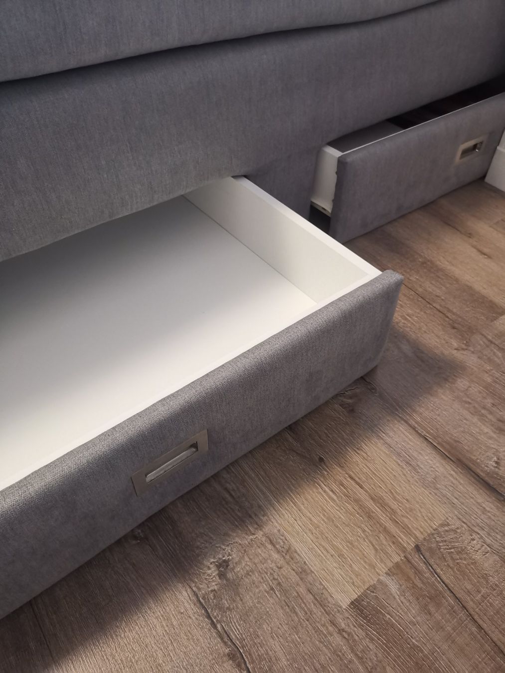 Betten: Graues Boxspringbett 180x200 – Gebraucht aus Eschlikon TG von kri_5lb6 1