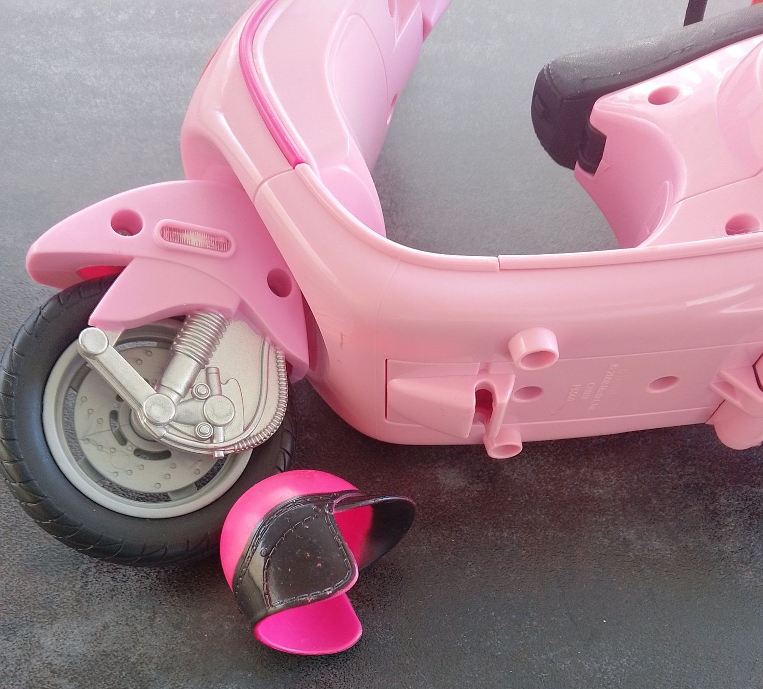 Puppen: Mattel Barbie Roller Vespa pink – Gebraucht aus Wohlen AG von salamanderspielwaren 1